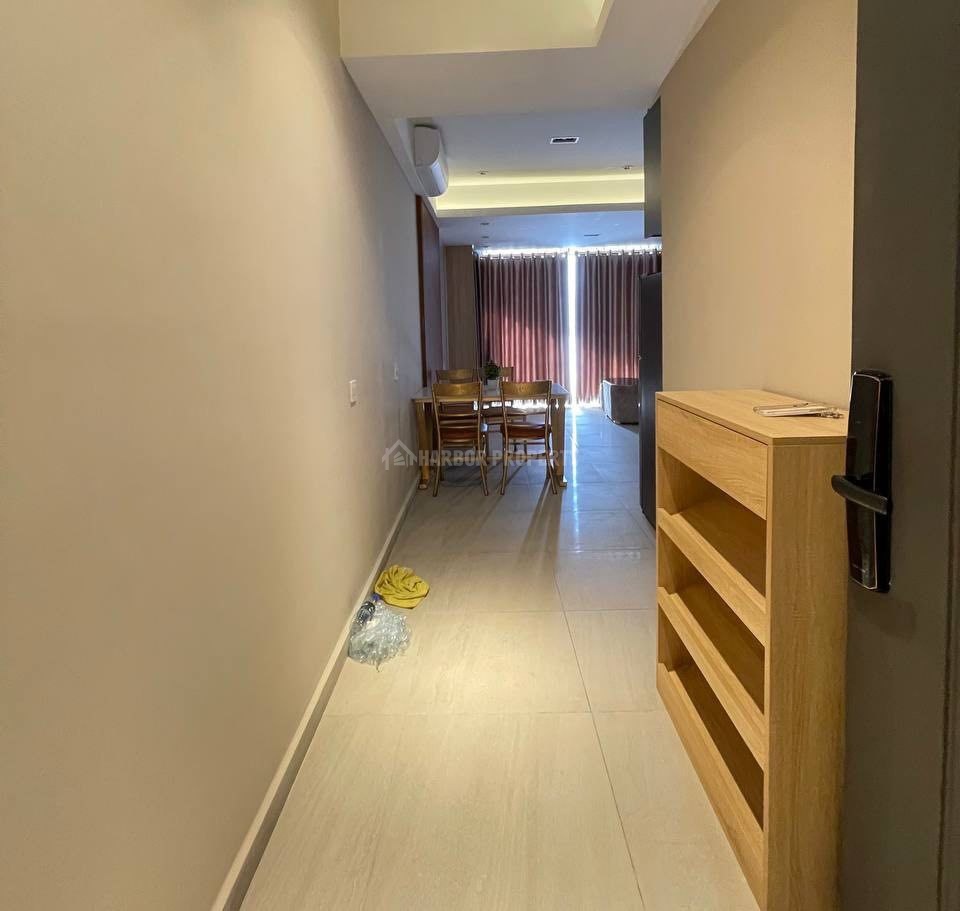全新三居室出租  950$（可议） - Więcej