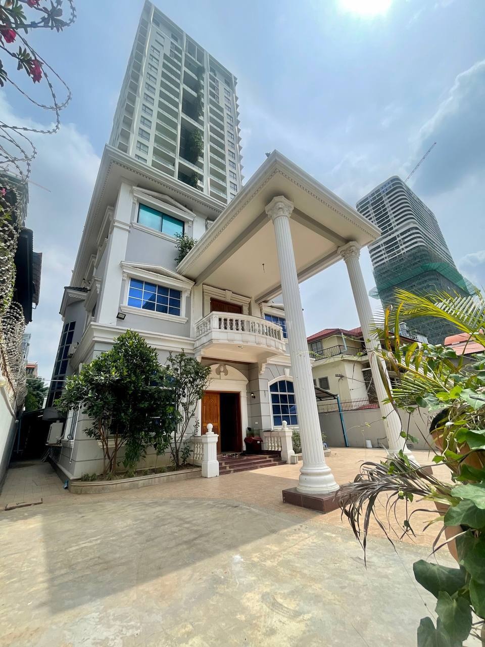 在万景岗1分区（BKK1)出租的别墅 - Ansicht 2