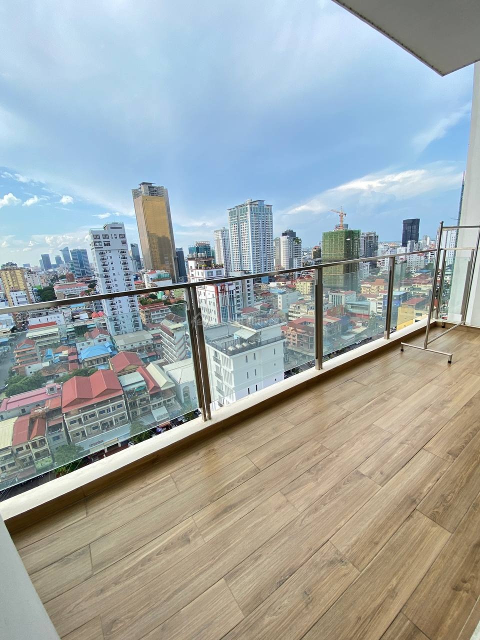在万景岗2分区（BKK2)出租的现房公寓 – další