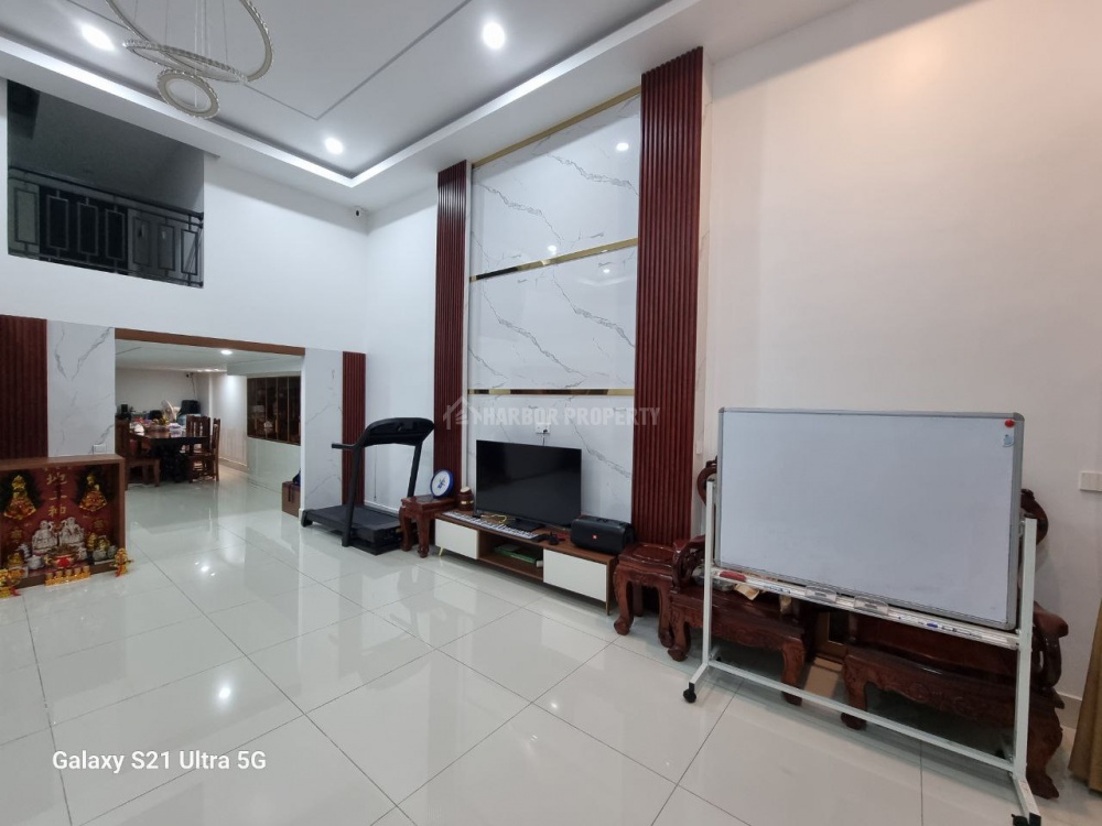 在万景岗1分区（BKK1)出售的店屋 – pohled 3