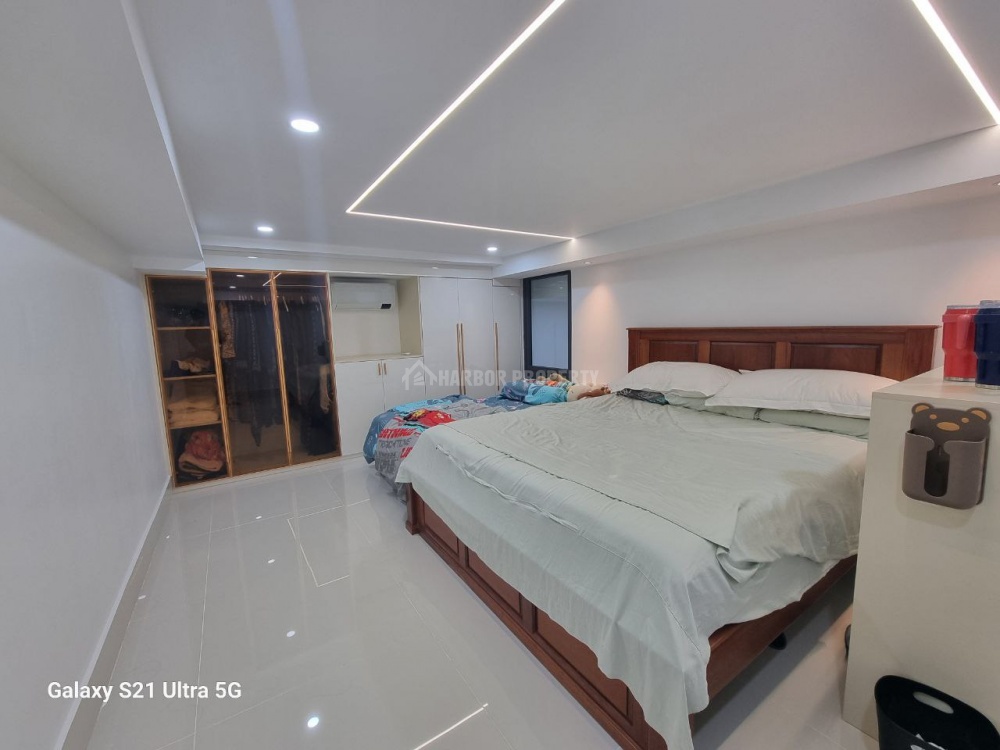 在万景岗1分区（BKK1)出售的店屋 – další