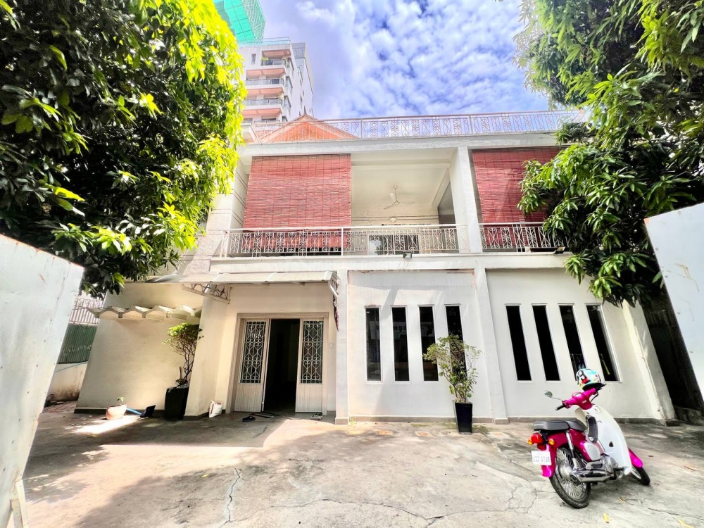 在万景岗1分区（BKK1)出租的店屋 – pohled 2