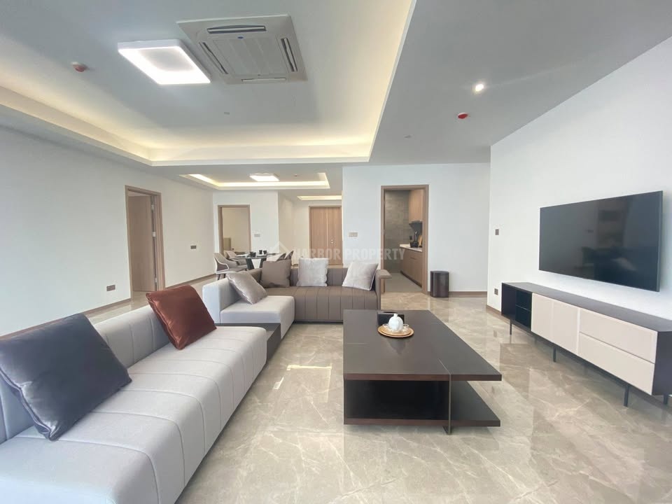 Apartament 3 camere, 280 m²