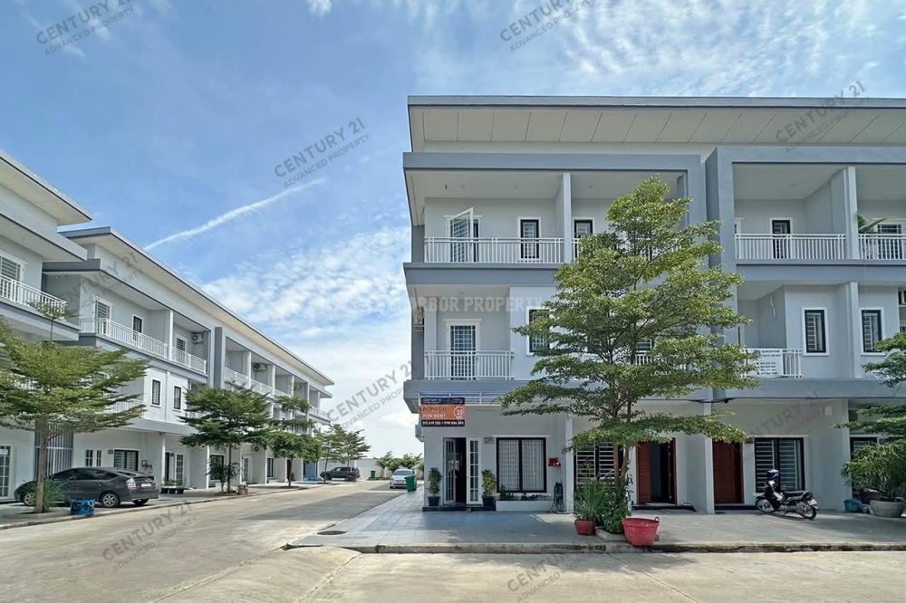 位於 Borey HN 的角落別墅 (LB) 急需出售土地 * 僅售價格：140,000 美元 - Aanzicht 2