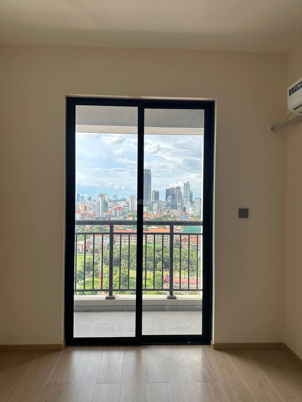 The Pinnacle Residence 波礼博区紧急出售公寓单间 – další