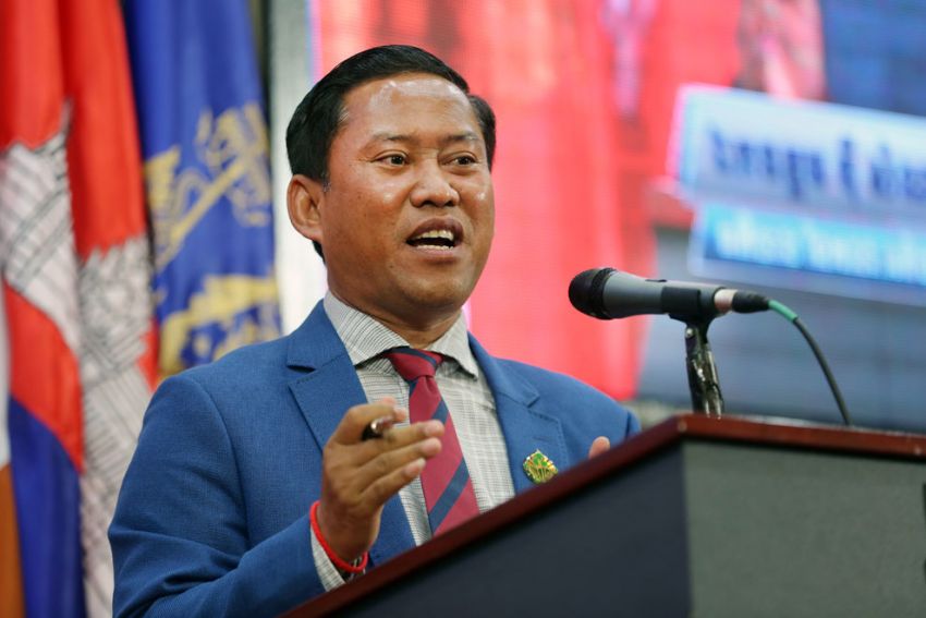 អភិបាលខេត្តកំពង់ស្ពឺ ប្រាប់ពីហេតុផលបីធំៗ ដែលក្រុមហ៊ុនមកពីហុងកុងចង់បង្កើតរោងចក្រនៅខេត្តកំពង់ស្ពី | Harbor Property