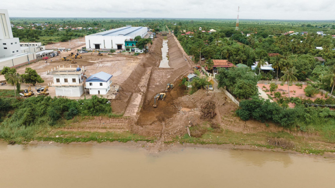 funan-techo-canal-transport-costs-5-times-lower-than-by-land